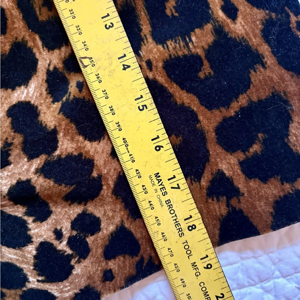 Leopard Skirt for petite ladies - Picture 15 of 16